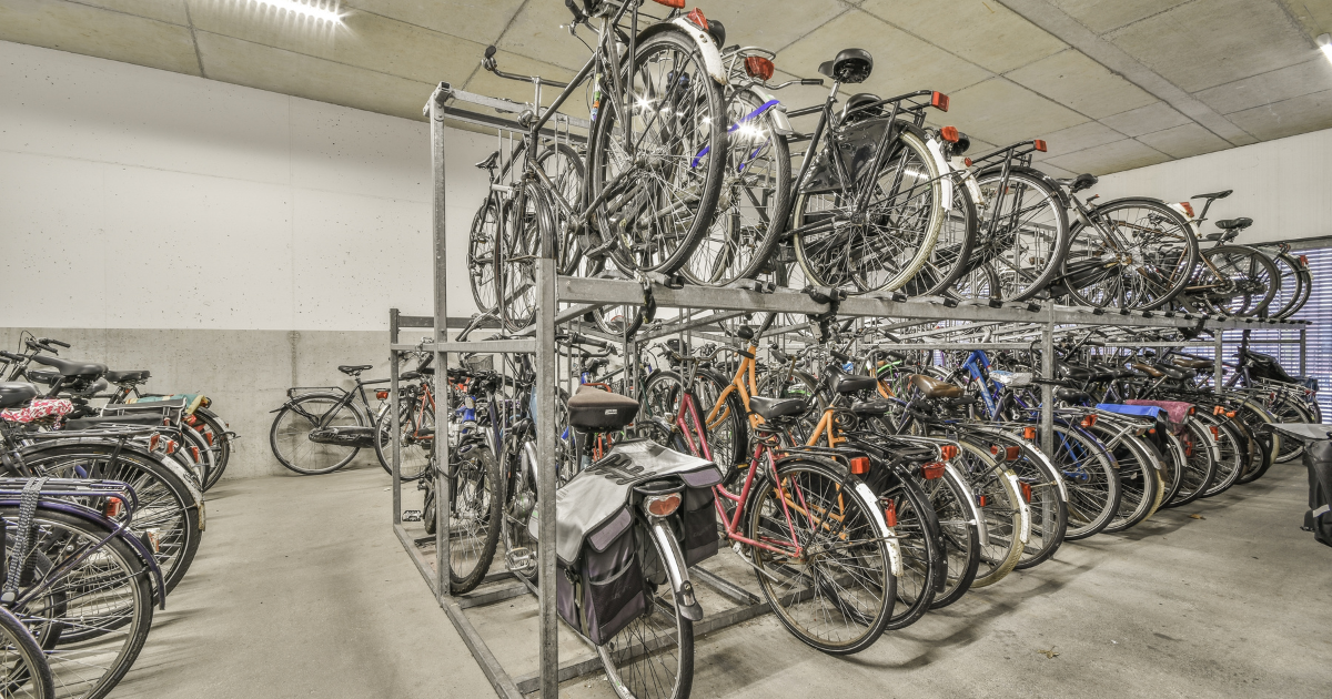 Free city parking for bicycles in Amsterdam from June