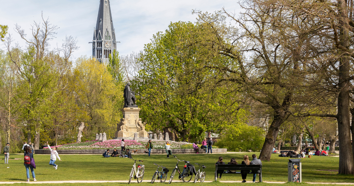 Amsterdam cracks down on nuisance and drug dealing in Vondelpark
