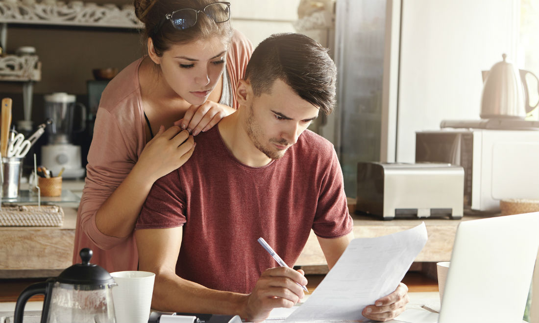 Bringing your partner to the Netherlands? It is all about the money