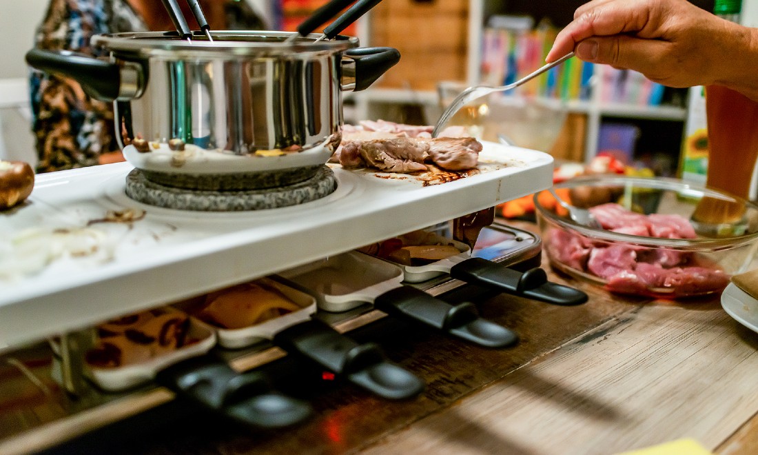 [Video] Dutch Christmas traditions: What is 'gourmet'? 