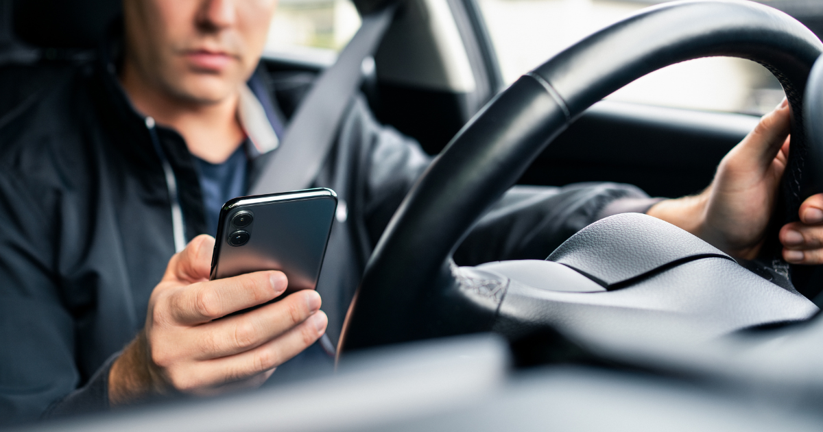 More drivers in the Netherlands receive traffic fines for mobile phone use