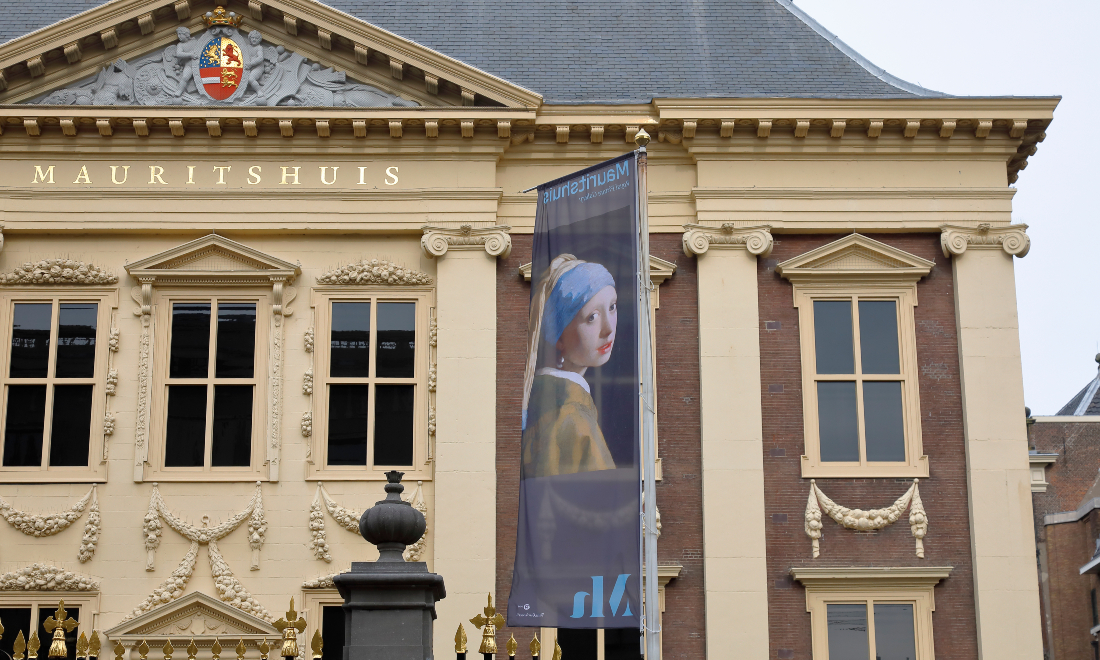 Mauritshuis replaces on-loan Vermeer with AI-generated art
