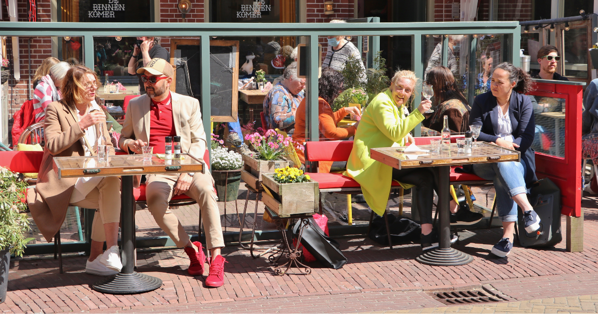 This Dutch website helps find sunny terraces near you