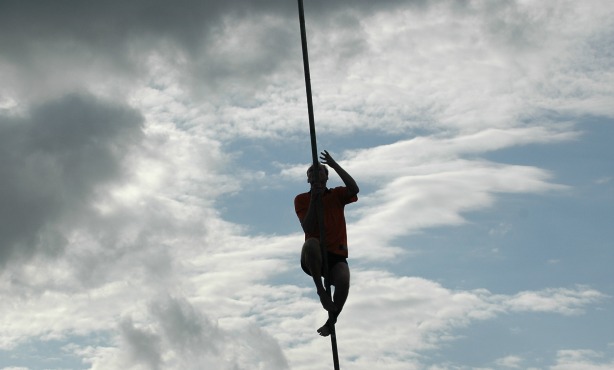 Fierljeppen: national sport of Friesland
