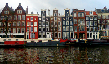 Government budget deficit & Housing market