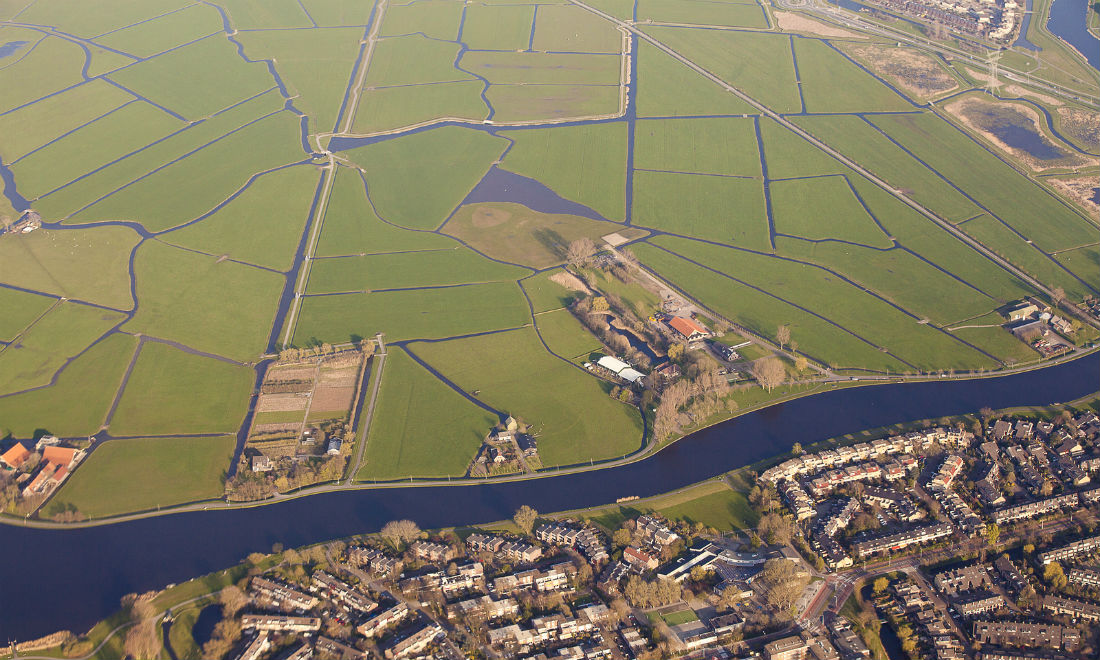[Video] How the Dutch dug up their country from the sea
