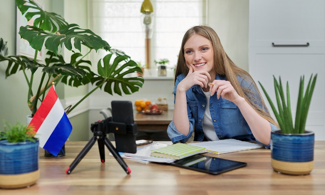 How long does it take to learn Dutch?