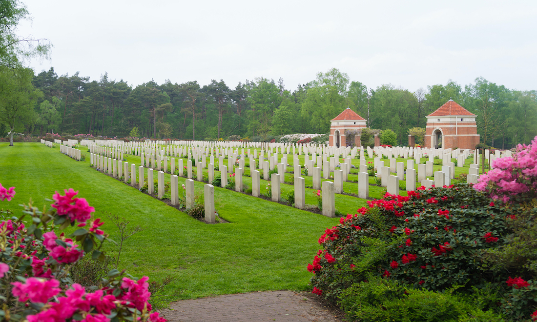 [Video] Dutch Holidays: Remembrance Day (Dodenherdenking)