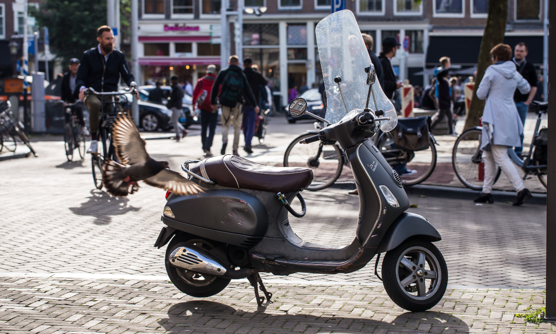 Amsterdam to introduce zero-emission zones for vehicles from 2025