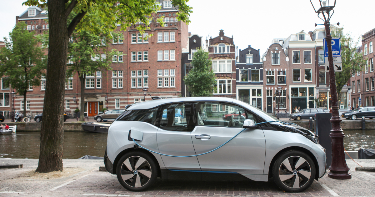 Average price of a new car in the Netherlands rises above 50.000 euros