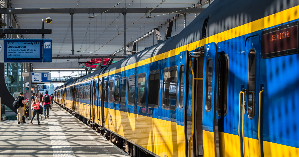 Dutch trains arrive on time more often, despite serious disruptions
